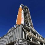 NASA comienza desmontaje del cohete de Artemis II tras nuevo aplazamiento