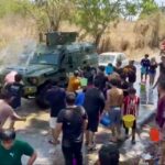 “Sábado de Gloria” desata polémica: mojan a militares durante patrullaje en Guerrero