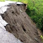 Lluvias y granizada provocaron deslaves en la carretera México-Tampico, en municipio de Tlanchinol, Hidalgo