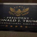 Trump celebra que el aeropuerto de Palm Beach ahora lleva su nombre
